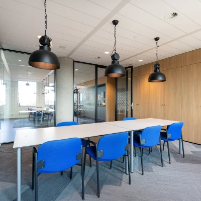 renovacion de espacio de trabajo en valdegastea